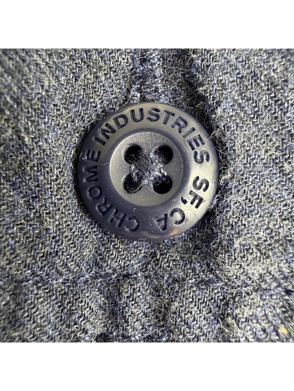 Chrome Industries Long Sleeve Shirt Mens XL Blue Flannel Lightweight Button Up - Picture 10 of 12